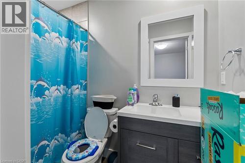 Unit B - 3 piece Bathroom - 158 Laurentian Drive N, London, ON - Indoor Photo Showing Bathroom