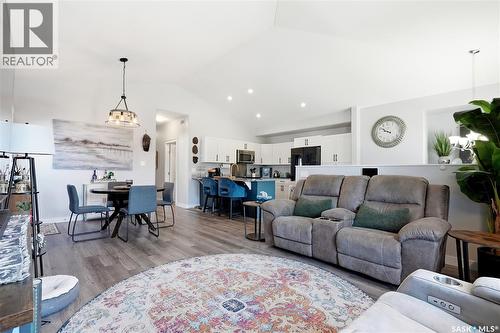415 Boykowich Street, Saskatoon, SK - Indoor Photo Showing Living Room