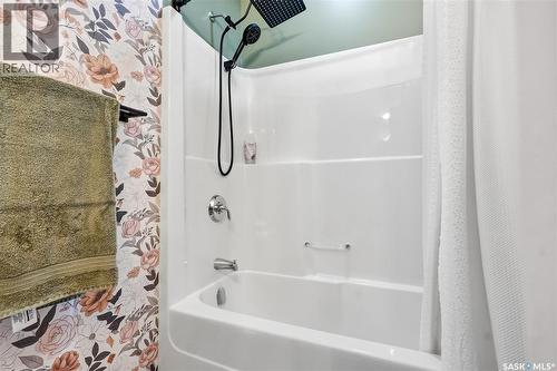 415 Boykowich Street, Saskatoon, SK - Indoor Photo Showing Bathroom