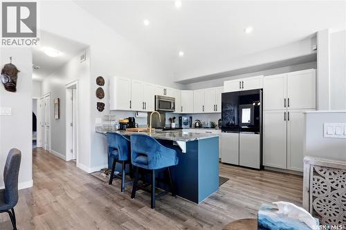 415 Boykowich Street, Saskatoon, SK - Indoor Photo Showing Kitchen