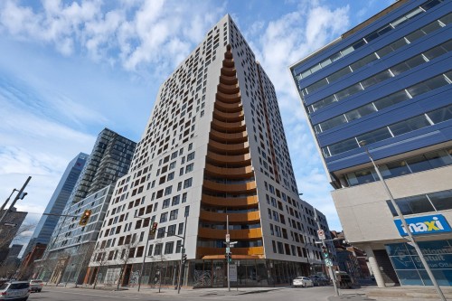 Façade - 2315-245 Boul. Robert-Bourassa, Montréal (Ville-Marie), QC - Outdoor With Facade