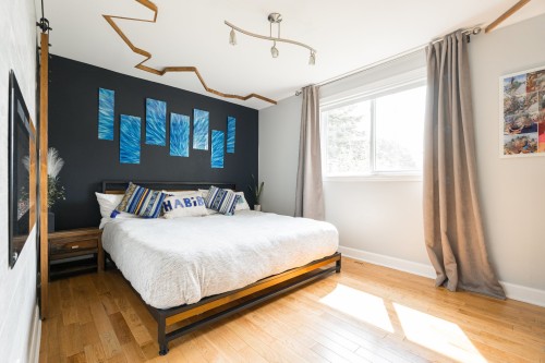 Chambre à coucher - 330 Boul. Chèvremont, Montréal (L'Île-Bizard/Sainte-Geneviève), QC - Indoor Photo Showing Bedroom