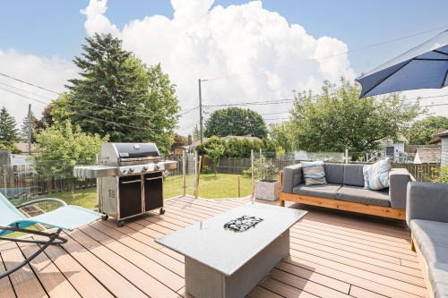 Extérieur - 330 Boul. Chèvremont, Montréal (L'Île-Bizard/Sainte-Geneviève), QC - Outdoor With Deck Patio Veranda
