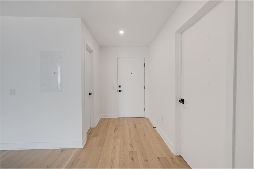 Hall d'entrée/Vestibule - 2410-245 Boul. Robert-Bourassa, Montréal (Ville-Marie), QC - Indoor Photo Showing Other Room