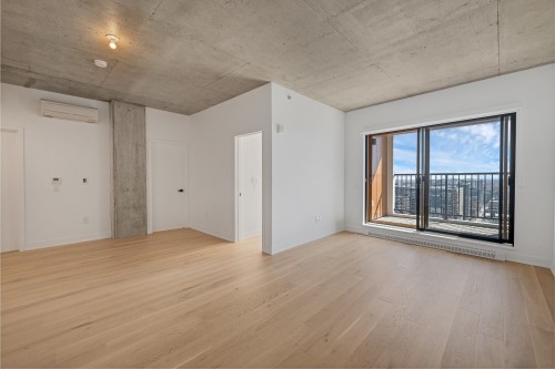 Salon - 2410-245 Boul. Robert-Bourassa, Montréal (Ville-Marie), QC - Indoor Photo Showing Other Room