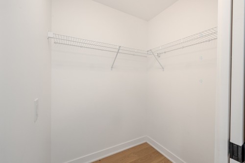 Closet - 2510-245 Boul. Robert-Bourassa, Montréal (Ville-Marie), QC - Indoor With Storage