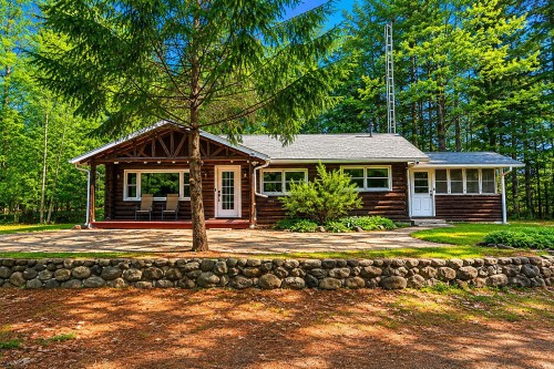 2371 Route Principale  Lachute, QC J8H 3W7