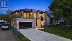 9 EARL STREET  Mississauga, ON L5M 1N6