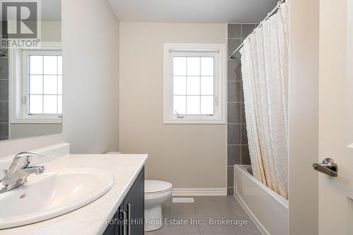 281 Springfield Crescent, Clearview (Stayner), ON - Indoor Photo Showing Bathroom