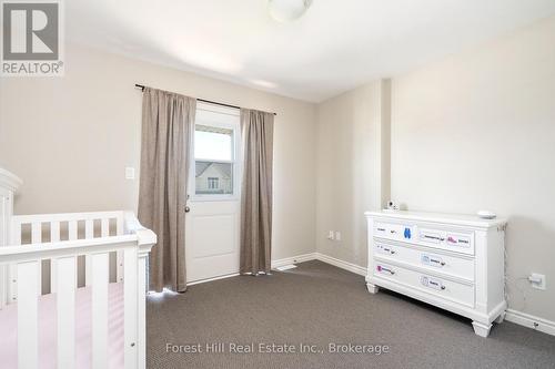 281 Springfield Crescent, Clearview (Stayner), ON - Indoor Photo Showing Bedroom
