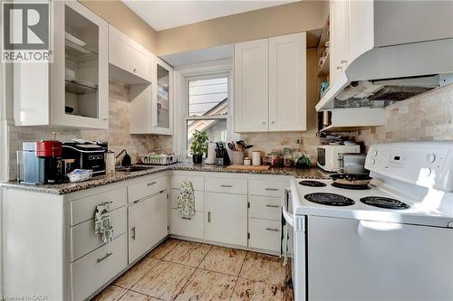 70 Belview Avenue, Hamilton, ON - Indoor Photo Showing Kitchen