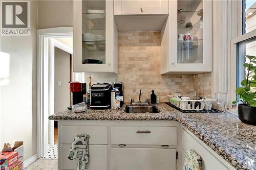 70 Belview Avenue, Hamilton, ON - Indoor Photo Showing Kitchen With Double Sink With Upgraded Kitchen
