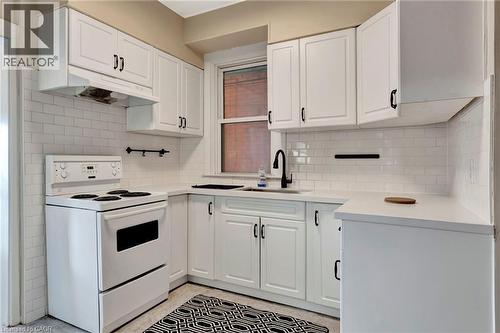 70 Belview Avenue, Hamilton, ON - Indoor Photo Showing Kitchen