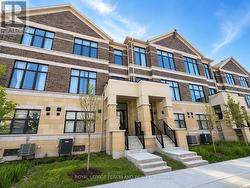 20 KAHSHE LANE  Richmond Hill, ON L4S 0N7
