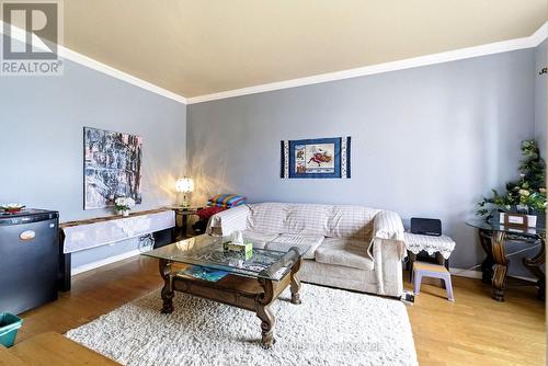 672 Champlain Drive, Cornwall, ON - Indoor Photo Showing Living Room