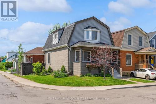 196 CAMPBELL AVENUE  Hamilton, ON L8H 2G3