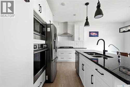 5416 Boyer Bay, Regina, SK - Indoor Photo Showing Kitchen With Double Sink With Upgraded Kitchen