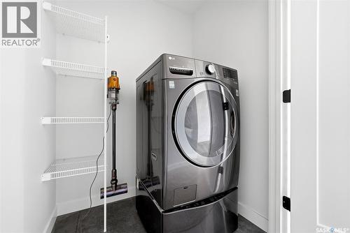 5416 Boyer Bay, Regina, SK - Indoor Photo Showing Laundry Room