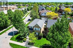 464 AMBLESIDE DRIVE Oakville, ON L6H 6N7