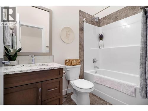 193 Shadow Mountain Boulevard, Cranbrook, BC - Indoor Photo Showing Bathroom
