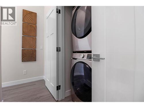 193 Shadow Mountain Boulevard, Cranbrook, BC - Indoor Photo Showing Laundry Room