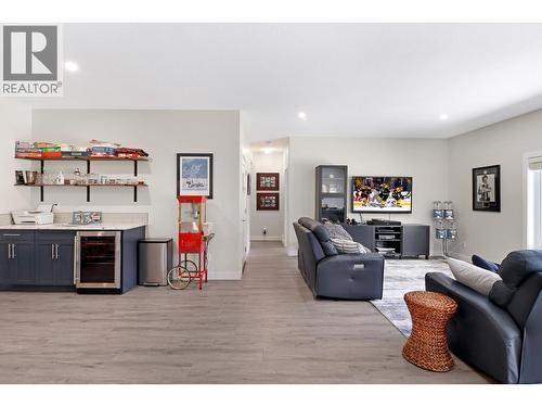 193 Shadow Mountain Boulevard, Cranbrook, BC - Indoor Photo Showing Other Room