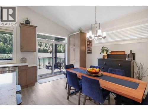 193 Shadow Mountain Boulevard, Cranbrook, BC - Indoor Photo Showing Dining Room