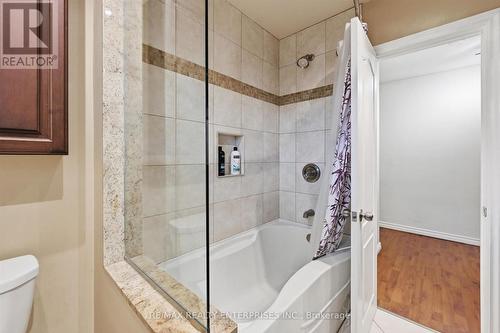 5187 Carousel Court, Burlington, ON - Indoor Photo Showing Bathroom