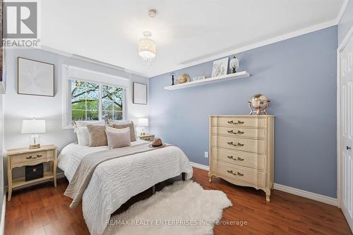 5187 Carousel Court, Burlington, ON - Indoor Photo Showing Bedroom