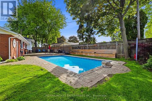 5187 Carousel Court, Burlington, ON - Outdoor With In Ground Pool With Backyard