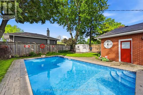 5187 Carousel Court, Burlington, ON - Outdoor With In Ground Pool With Backyard