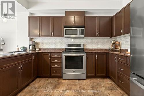 62 Fall Fair Way, Hamilton, ON - Indoor Photo Showing Kitchen