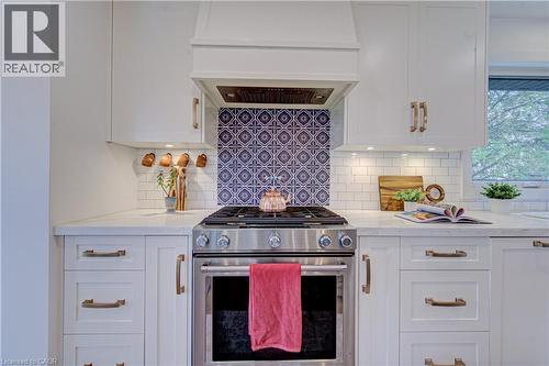 1486 Augustine Drive, Burlington, ON - Indoor Photo Showing Kitchen