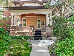 MAIN - 410 PALMERSTON BOULEVARD Toronto, ON M6G 2N8