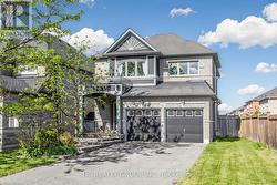 465 WOODSPRING AVENUE Newmarket, ON L3X 3L1
