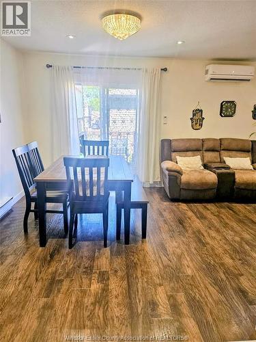8232 Gregory Place, Windsor, ON - Indoor Photo Showing Dining Room