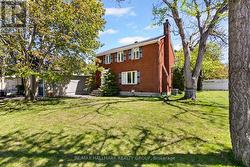 824 BYRON AVENUE  Ottawa, ON K2A 0H7