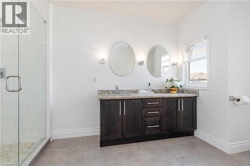 357 Parkvale Drive, Kitchener, ON - Indoor Photo Showing Bathroom