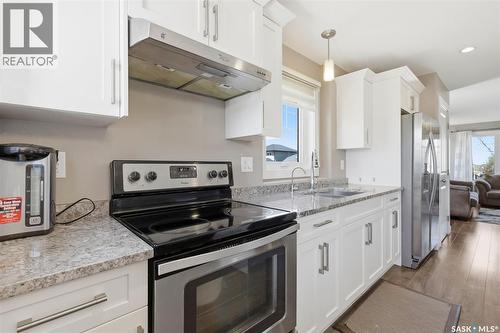 201 Rajput Way, Saskatoon, SK - Indoor Photo Showing Kitchen With Stainless Steel Kitchen With Upgraded Kitchen
