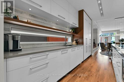 43 Willard Street, Ottawa, ON - Indoor Photo Showing Kitchen