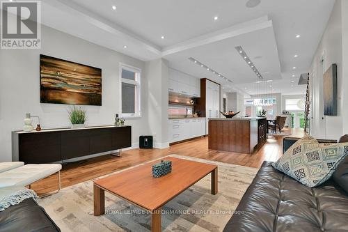 43 Willard Street, Ottawa, ON - Indoor Photo Showing Living Room