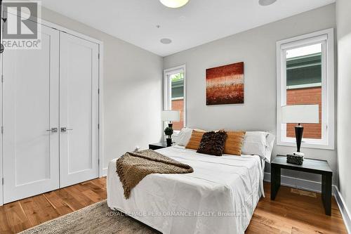 43 Willard Street, Ottawa, ON - Indoor Photo Showing Bedroom