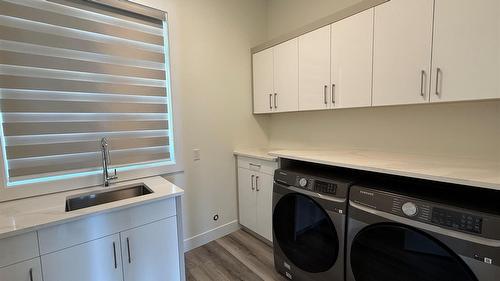 2231 Lavetta Drive, Kelowna, BC - Indoor Photo Showing Laundry Room