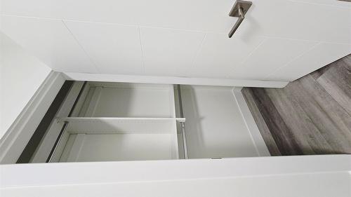 2231 Lavetta Drive, Kelowna, BC - Indoor Photo Showing Laundry Room