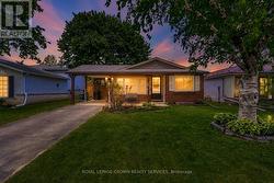 98 BELWOOD CRESCENT  Kitchener, ON N2C 1Z3