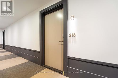 213 - 10 Concord Place, Grimsby, ON - Indoor Photo Showing Other Room