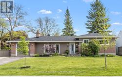 1812 KERR AVENUE  Ottawa, ON K2A 1J3