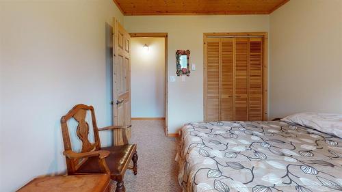 25 Birch Bay, Thomas Lake, MB - Indoor Photo Showing Bedroom
