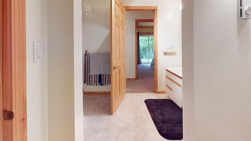 25 Birch Bay, Thomas Lake, MB - Indoor Photo Showing Other Room