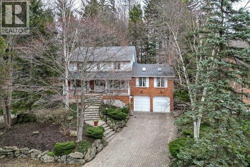 Traditional-style residence featuring a brick and siding exterior - 81 Reding Road, Ancaster, ON - Outdoor